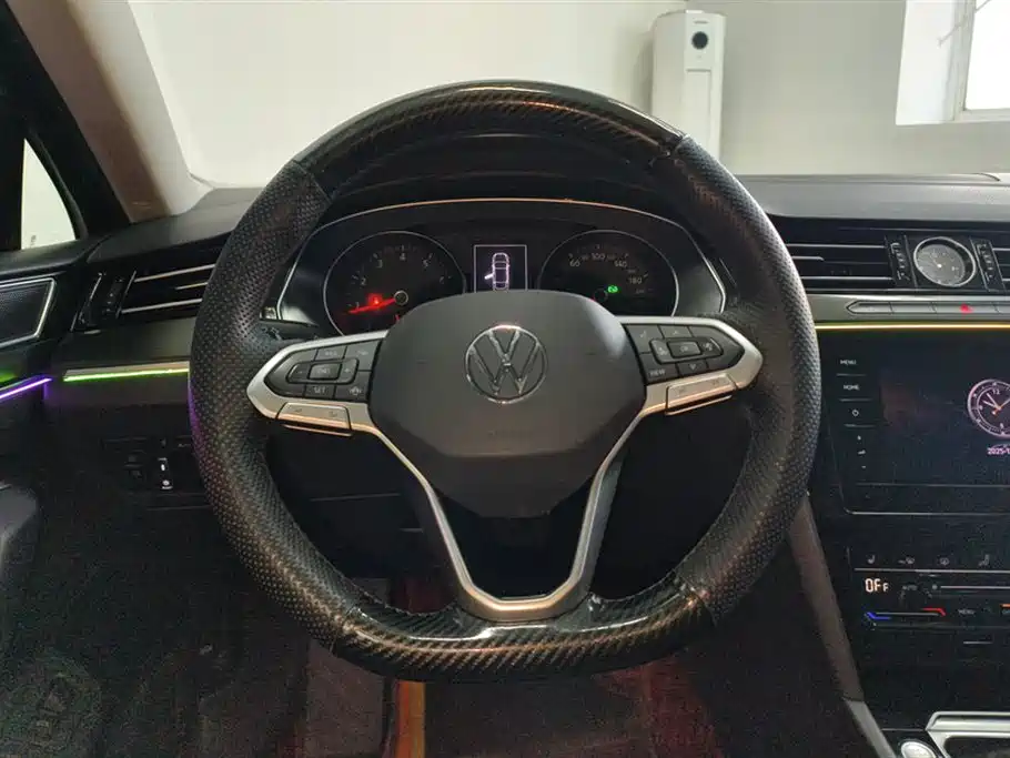 Volkswagen Magotan 2020 330TSI DSG Leading фото 15