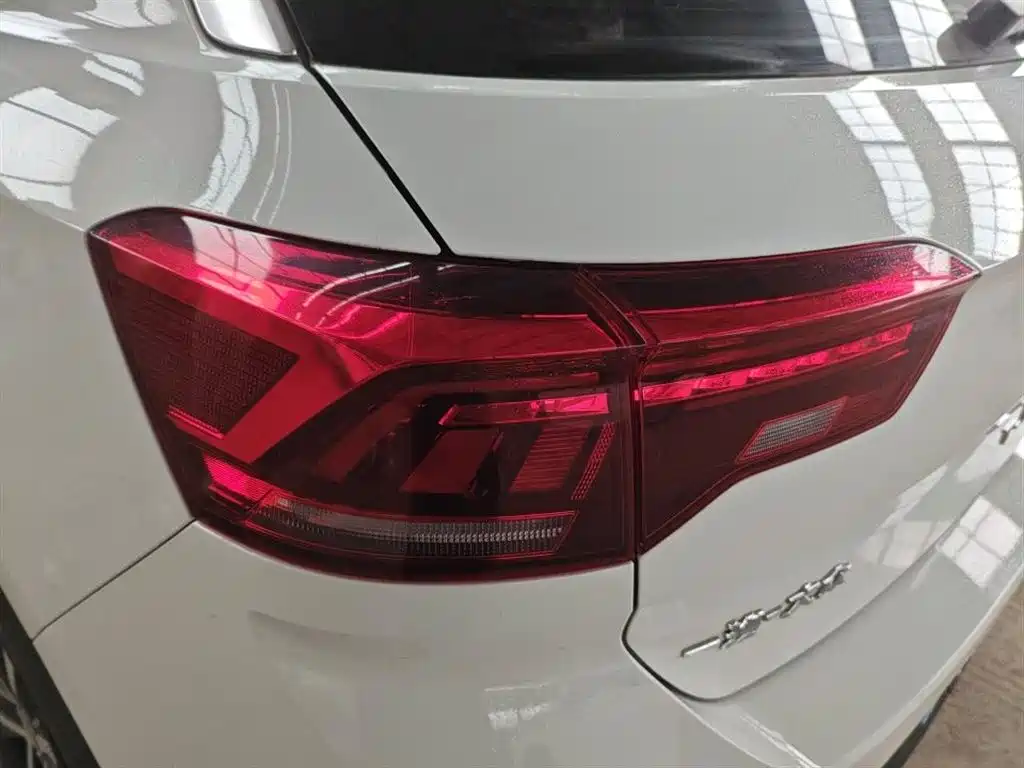 Volkswagen T-ROC 2022 280TSI DSG 2WD Comfort PLUS фото 10
