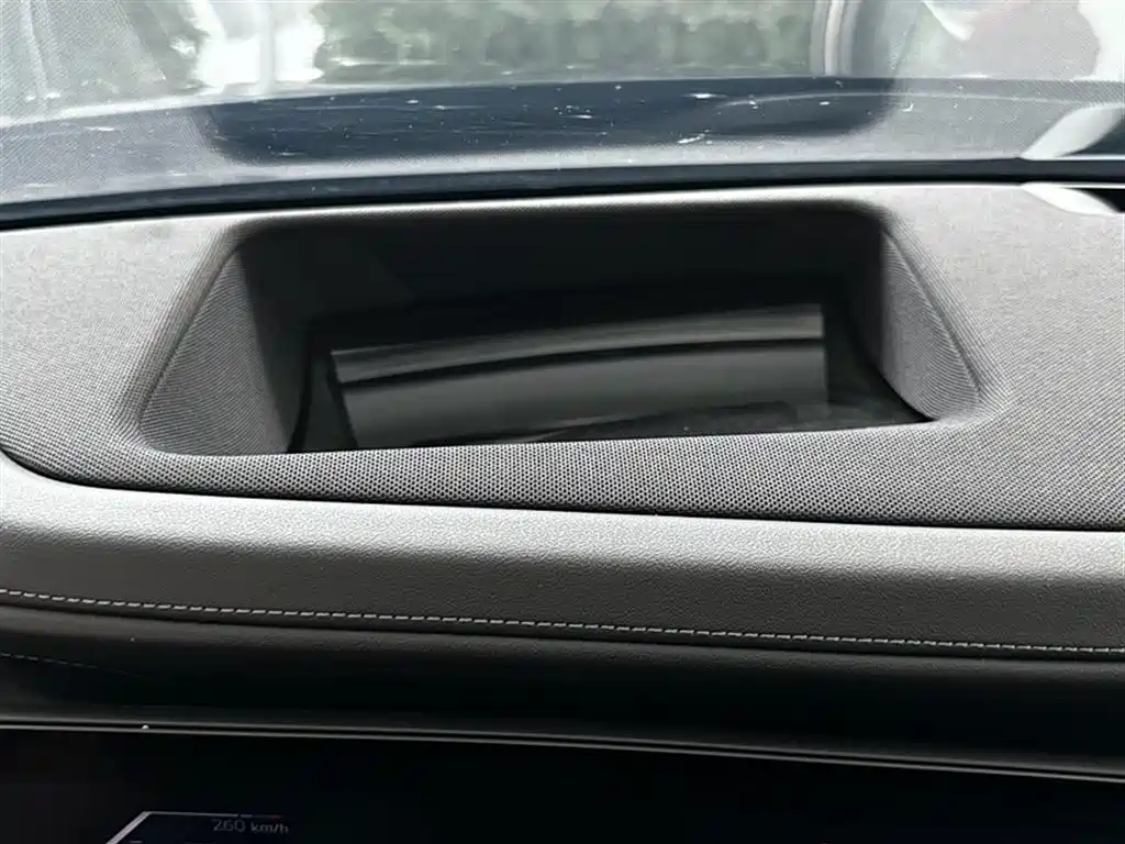 BMW 7 Series 2023 Model 740Li Leading M Sport Package фото 23
