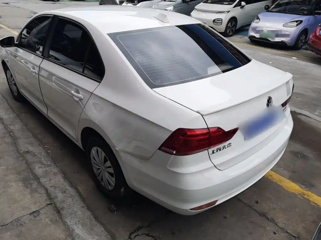 Volkswagen Santana 2017 Gran Santana 1.6L Auto Trendline фото 5