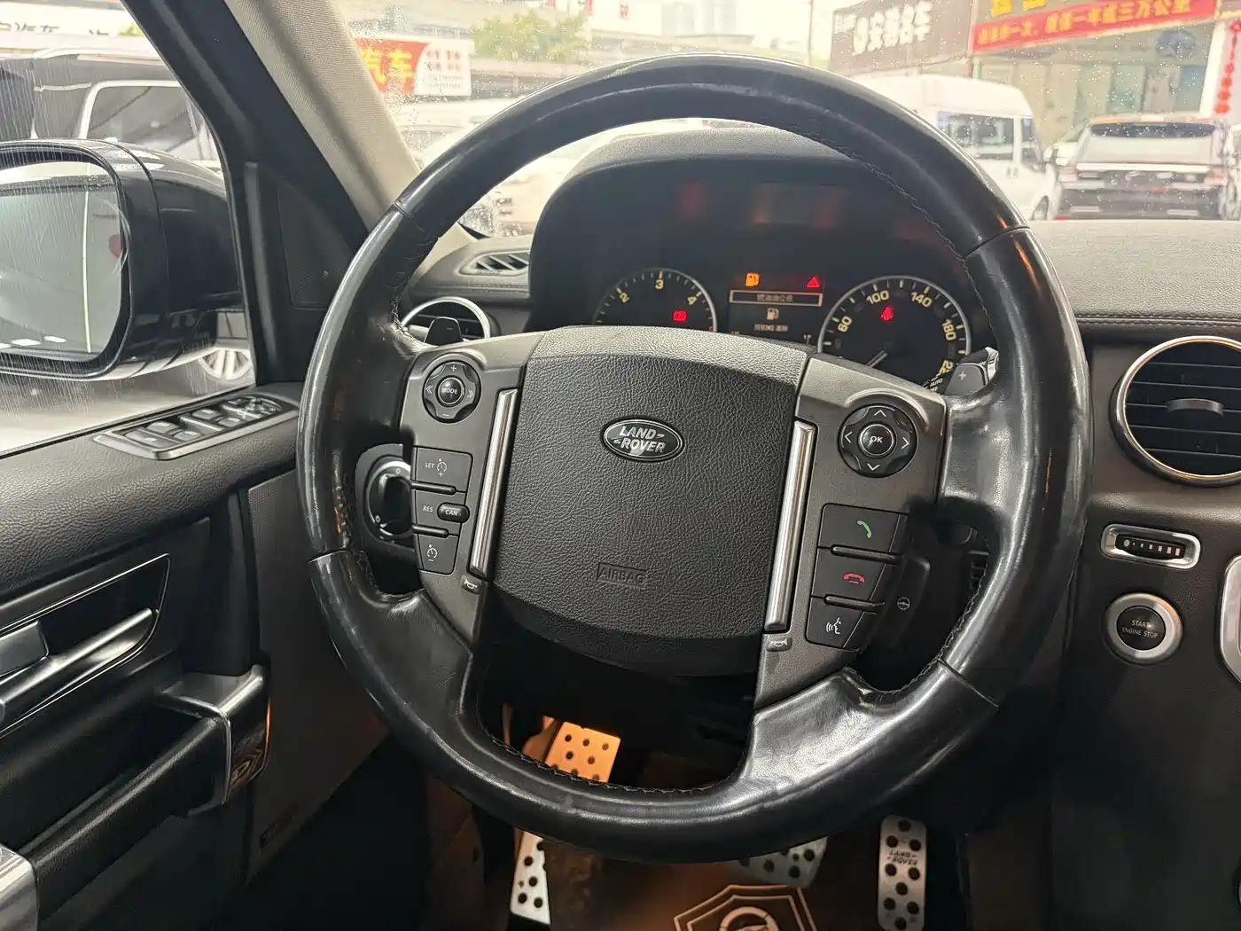 Land Rover Discovery 2015 3.0 SDV6 HSE Diesel фото 19