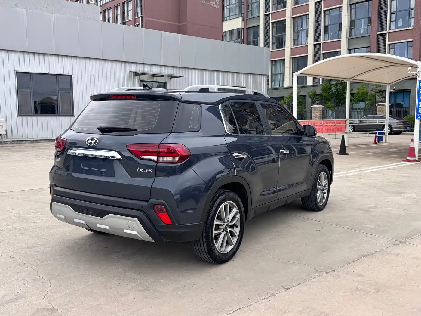 Hyundai Beijing Hyundai ix35 2018 2.0L Automatic 2WD Zhiyong·Enjoyment Edition фото 13