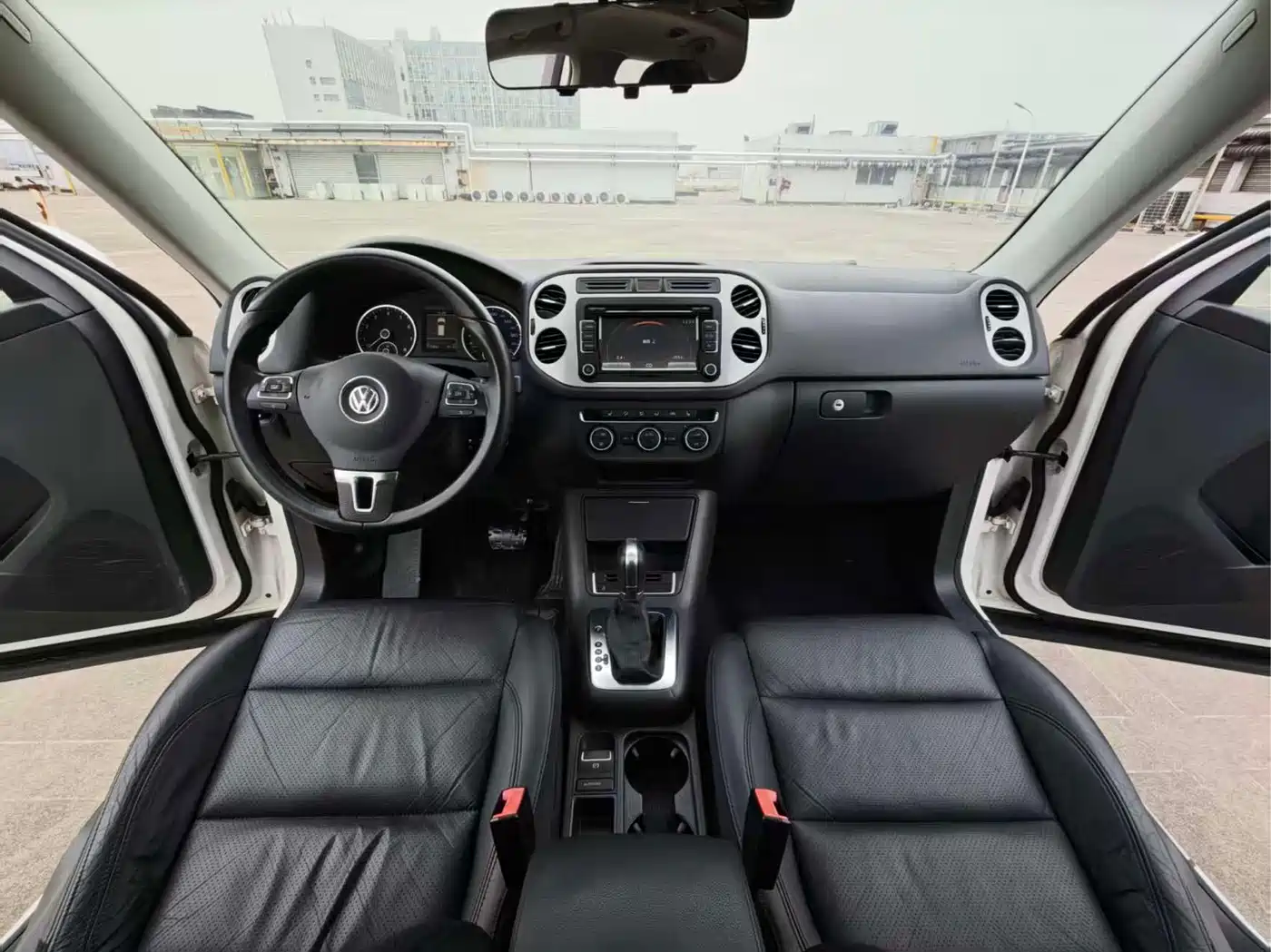 Volkswagen Tiguan 2015 1.8TSI Automatic 2WD Highline фото 11