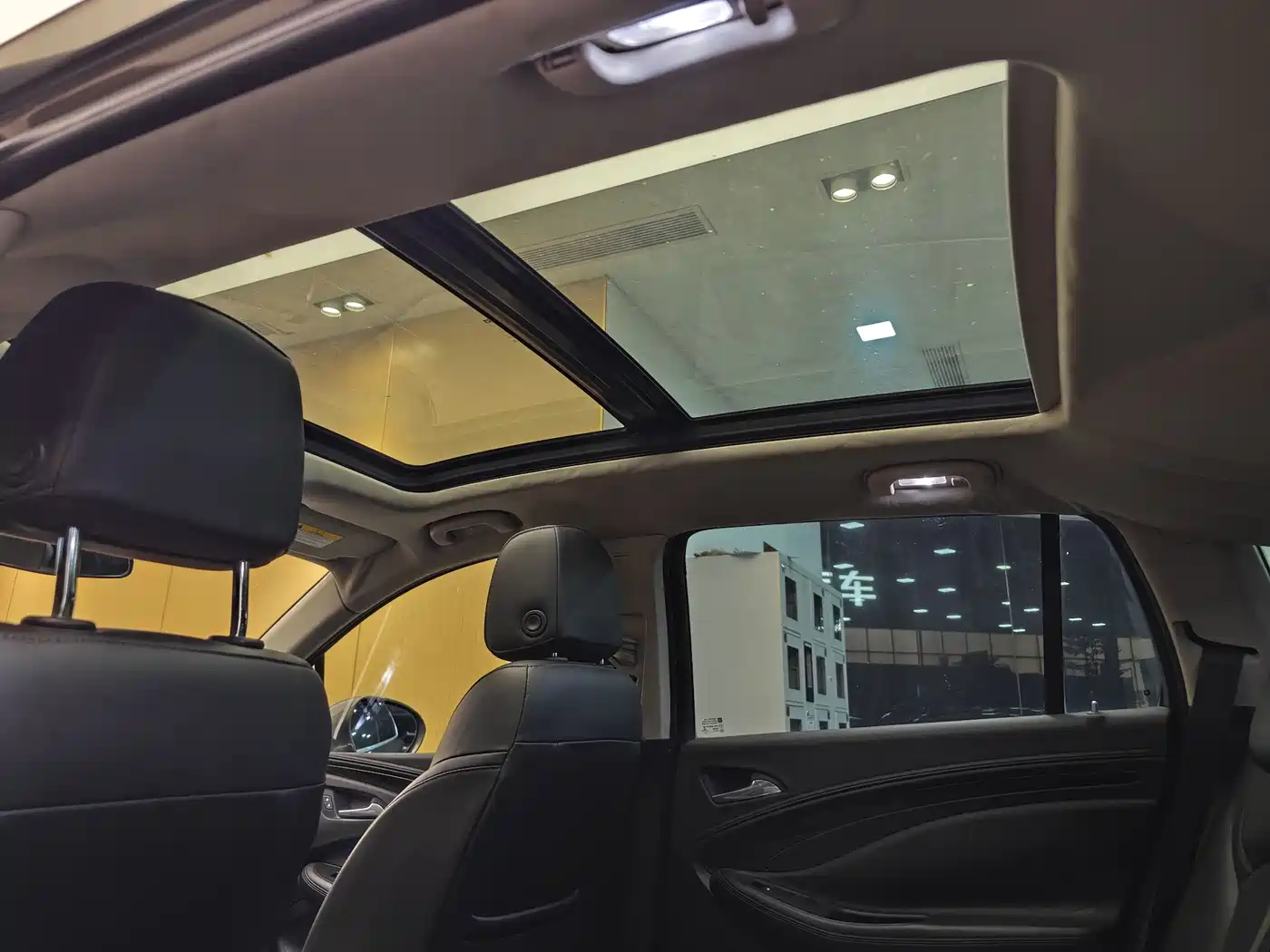 Buick Envision Plus 2018 20T 2WD Leading фото 22