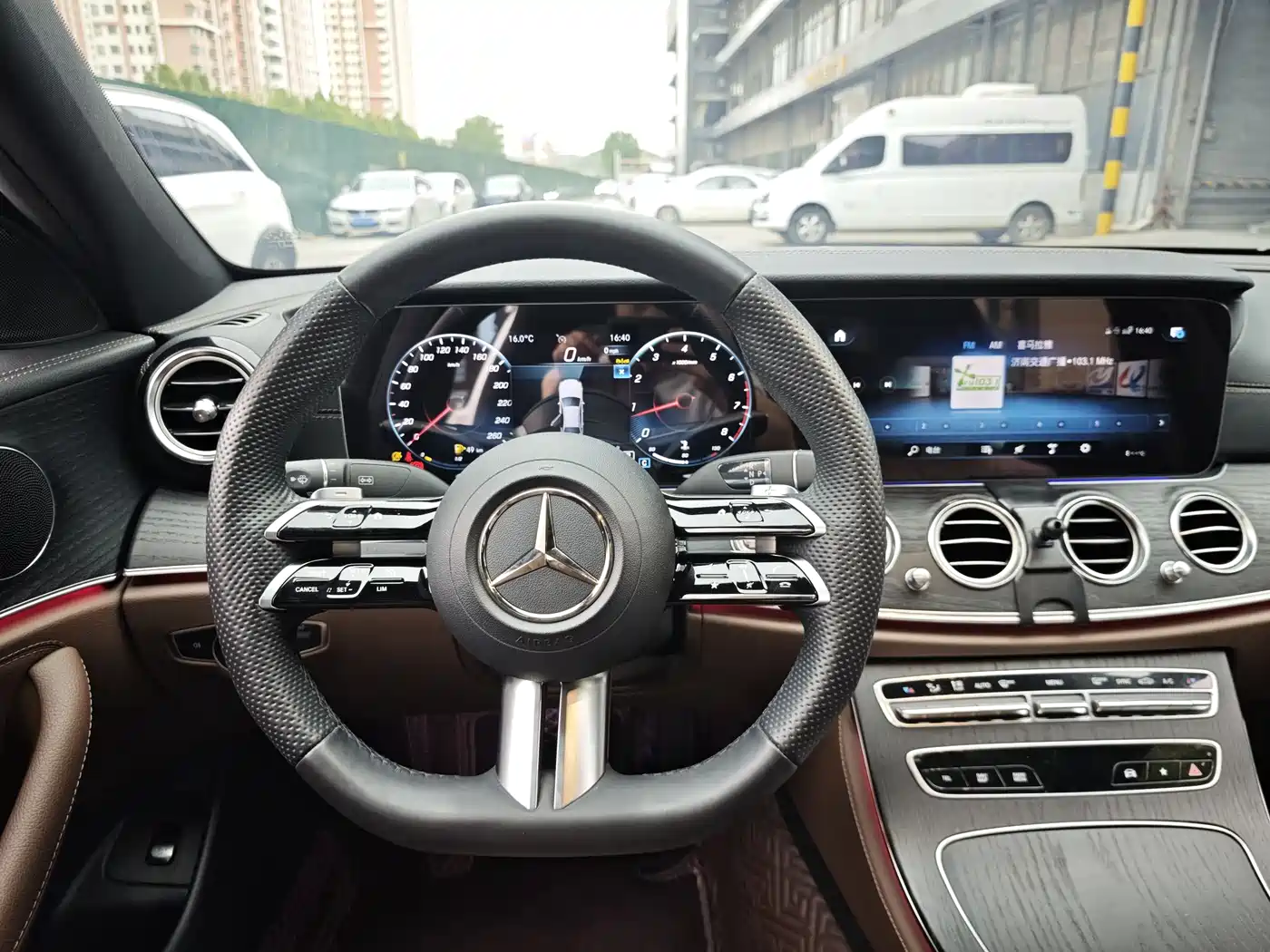 Mercedes-Benz E-Class 2023 E 260 L Sport фото 5