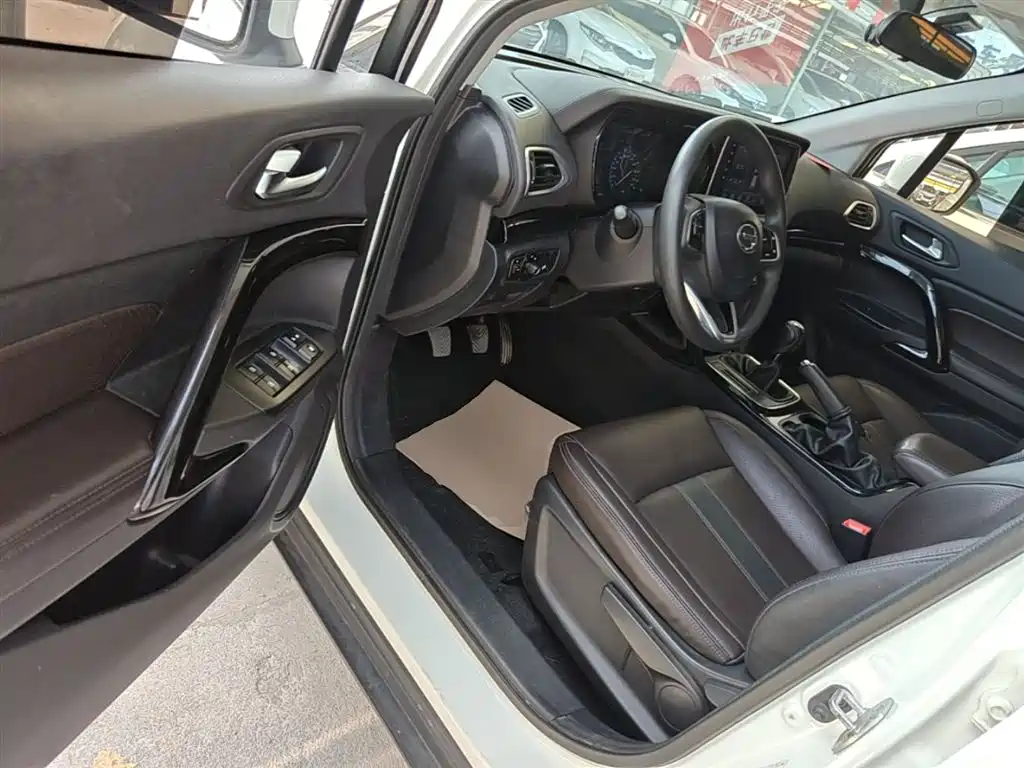 GAC Trumpchi Trumpchi GS4 2018 235T Manual 2WD Elite Edition фото 16