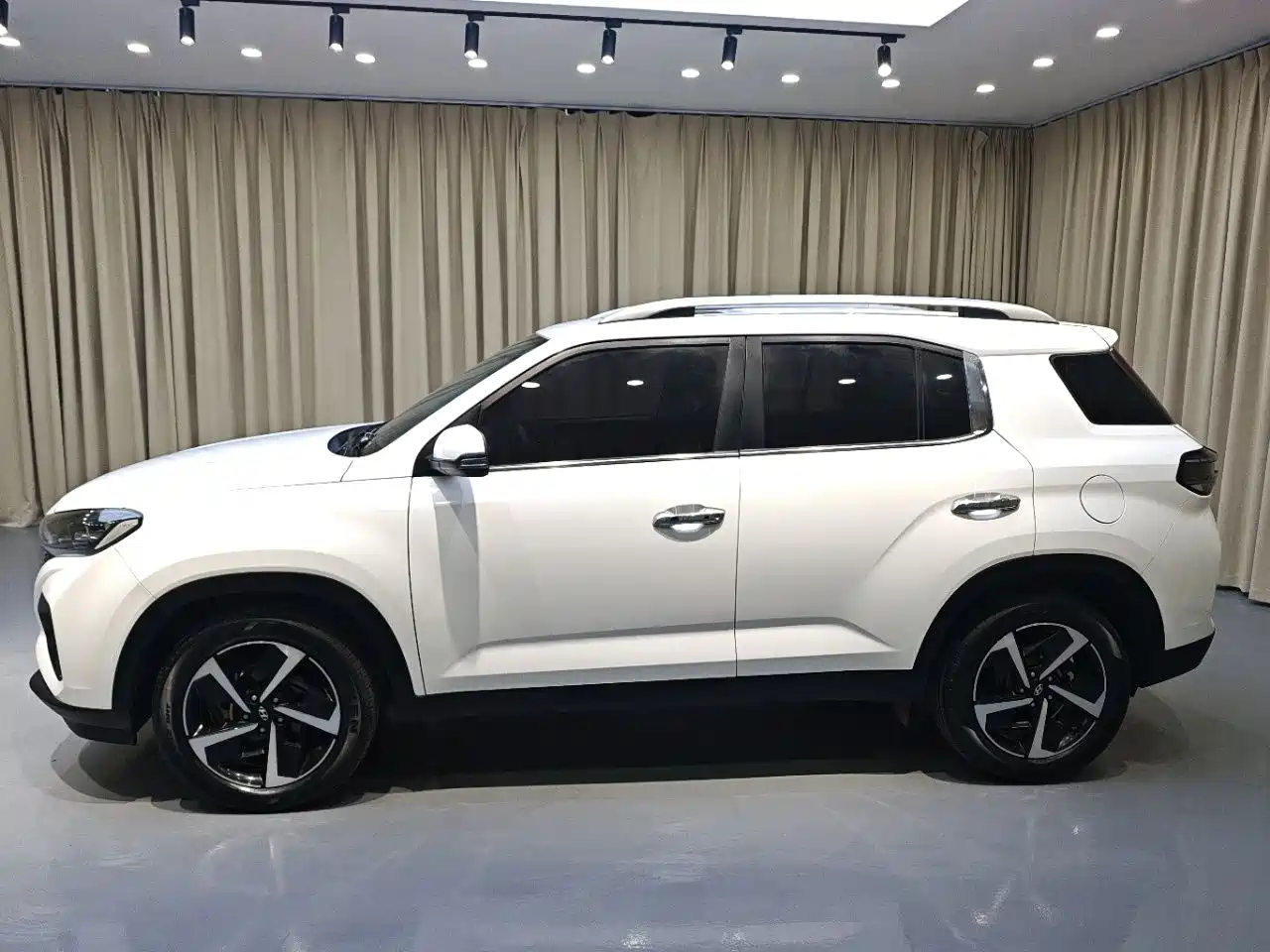Hyundai Beijing Hyundai ix35 2021 240TGDi DCT 2WD GLS Leading Edition фото 10