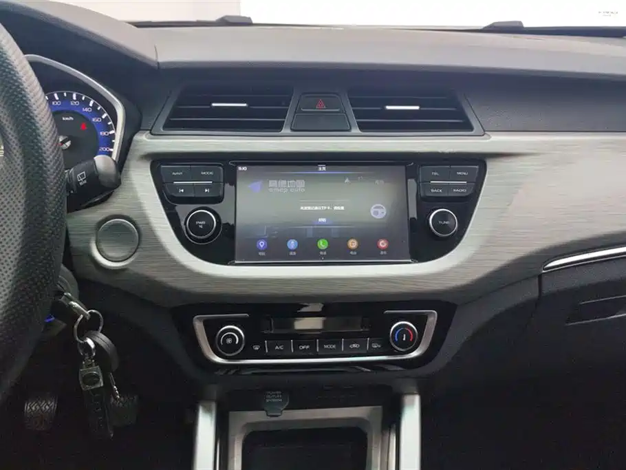 Photo 13 - Geely Vision X3