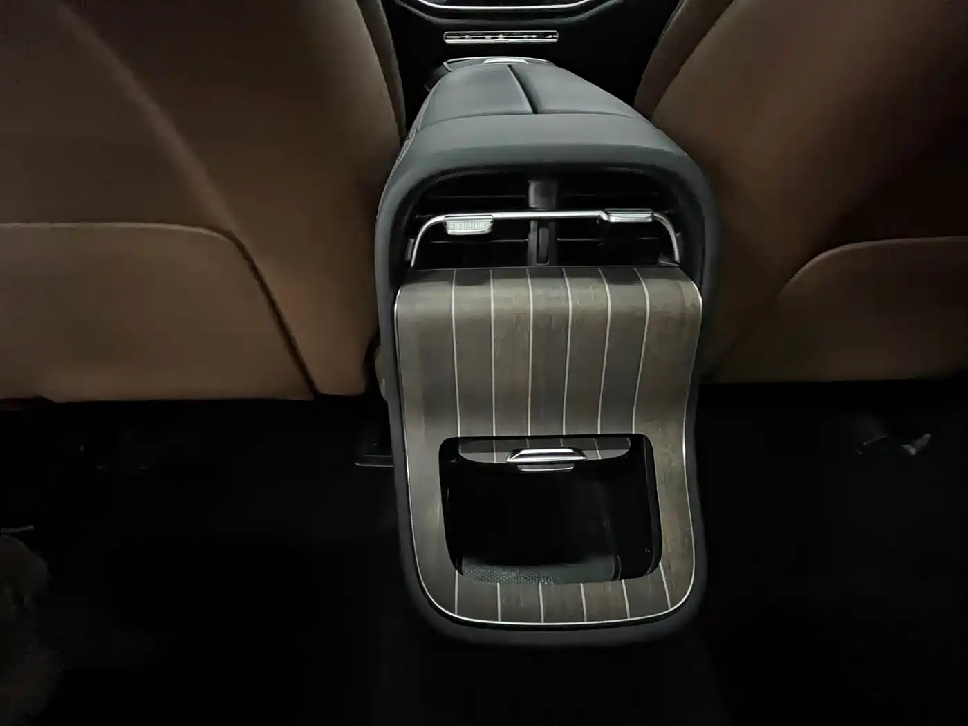 Mercedes-Benz E-Class 2025 E 300 L Luxury Sport фото 18