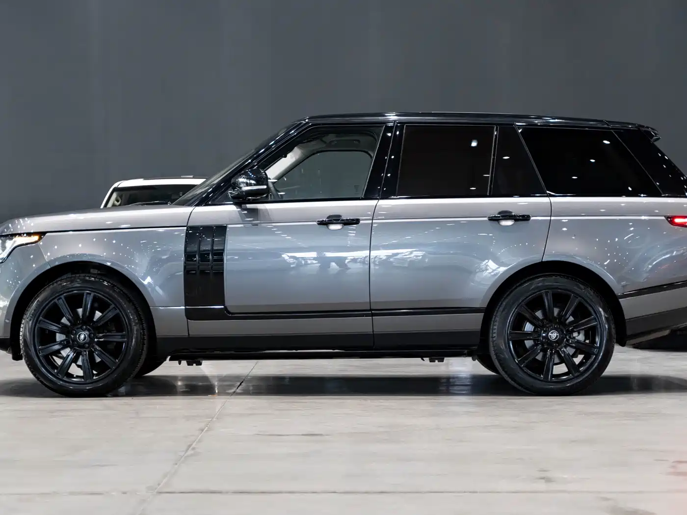 Land Rover Range Rover 2015 3.0 SC V6 Obsidian Limited Edition фото 4