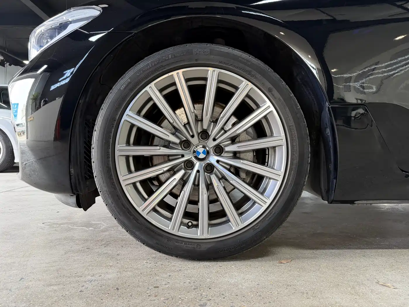 BMW 6 Series GT 2019 630i Luxury Design Package фото 25