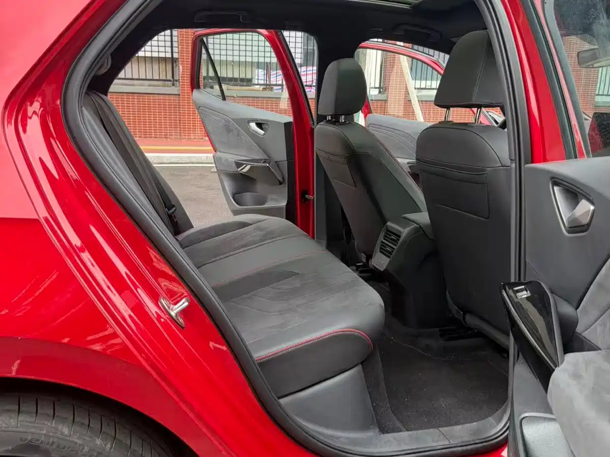 Volkswagen ID.3 2025 2026 Smart Edition Ultimate GTX Package