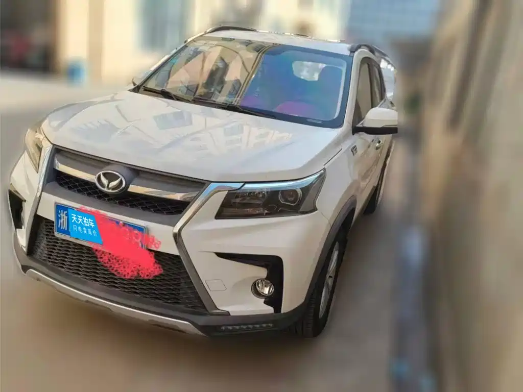 BAIC Huansu S5 2018 2017 1.3T Manual Luxury