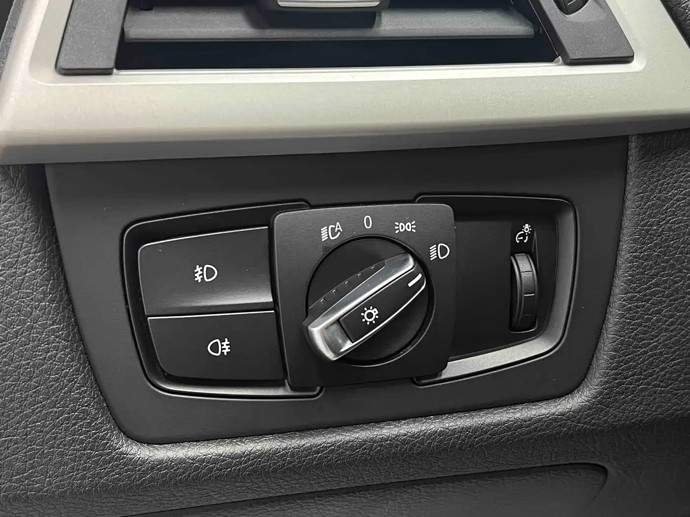 BMW 3 Series 2015 320Li Fashion фото 25