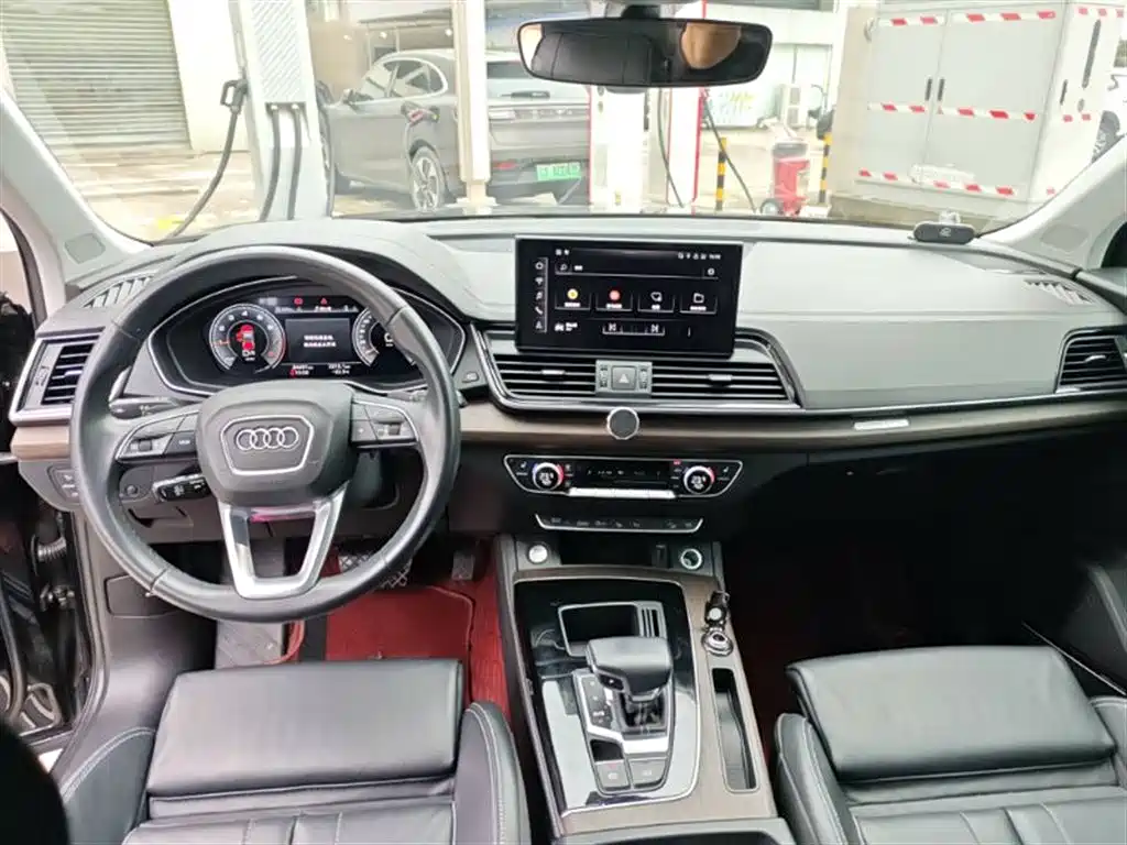 Audi Q5L 2022 45T Premium Dynamic фото 5