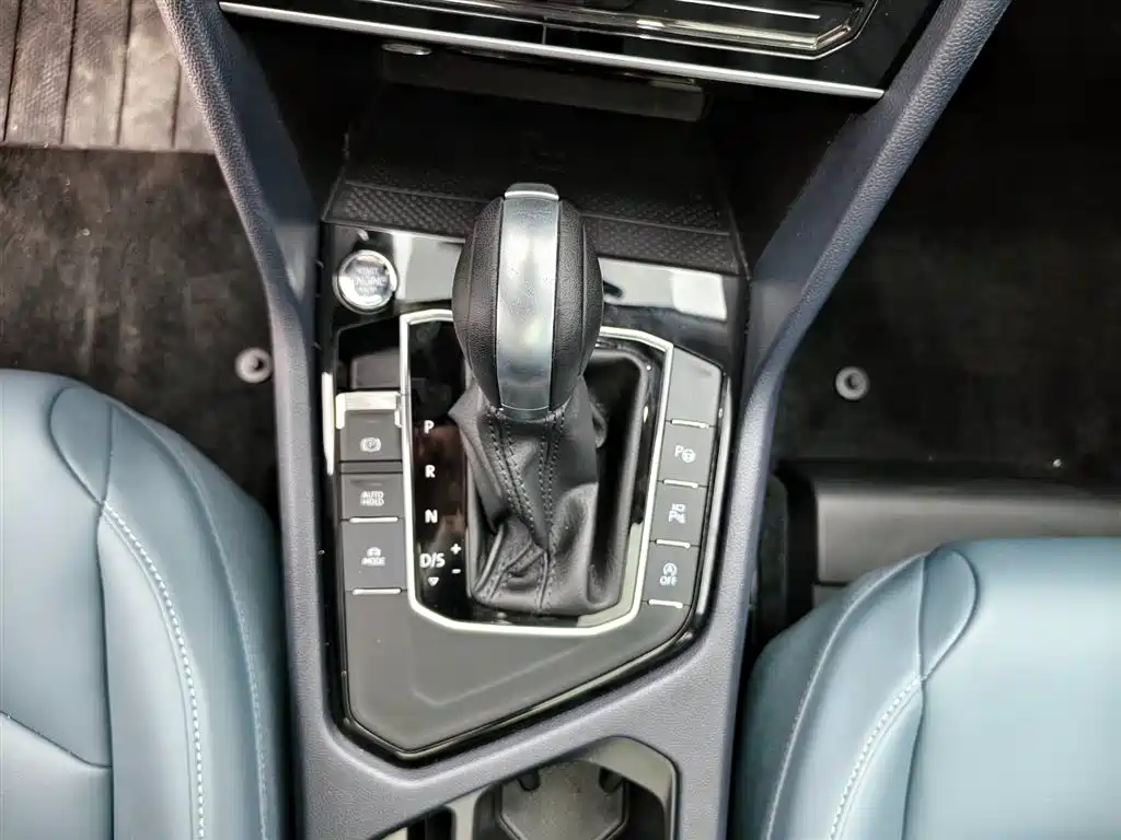 Volkswagen Tharu 2024 300TSI 2WD Moon Premium Edition фото 9