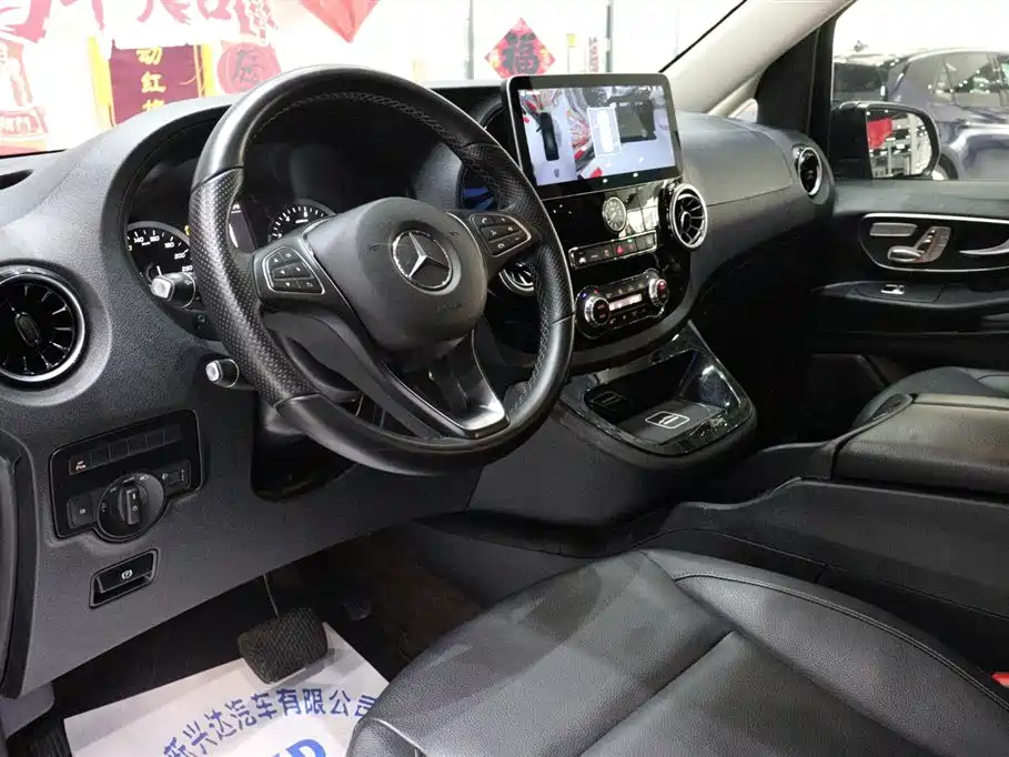 Mercedes-Benz Vito 2023 2.0T Business 7-Seater фото 7