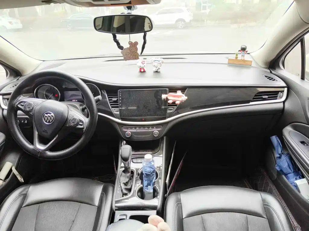 Photo 12 - Buick Verano