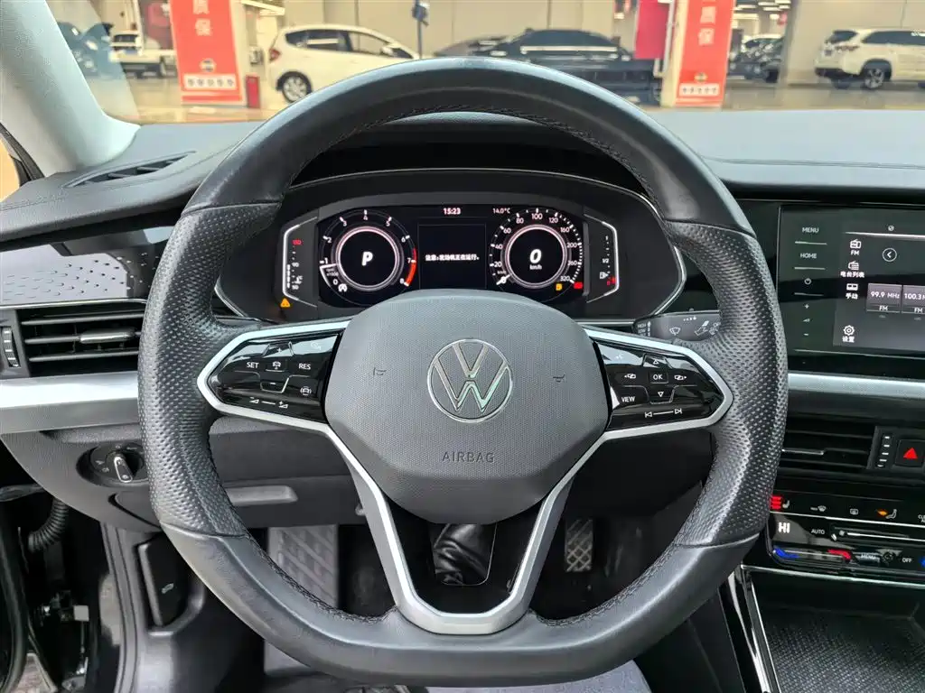 Volkswagen Passat 2023 330TSI Starlight Elite Edition фото 7