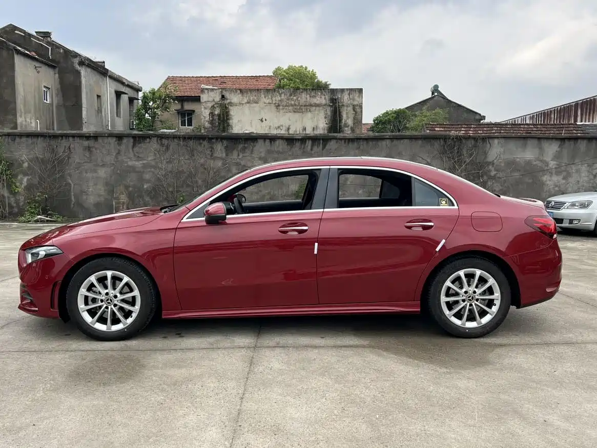 Mercedes-Benz A-Class 2021 A 200 L Sport Sedan Dynamic Type фото 14