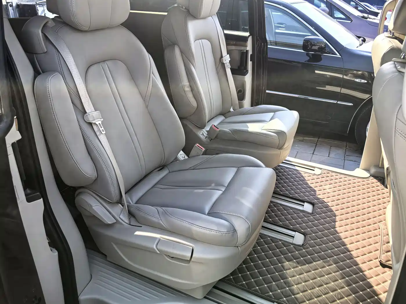 Buick GL8 2018 ES 28T Comfort Type China VI фото 9