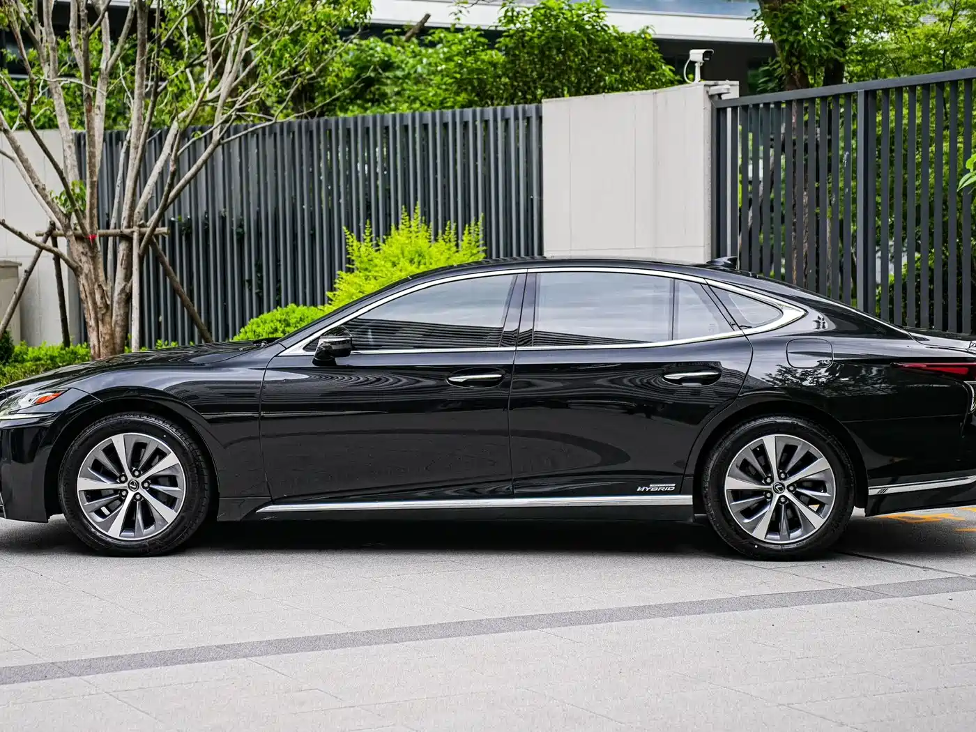 Lexus LS 2018 500h Excellence Edition China V фото 7