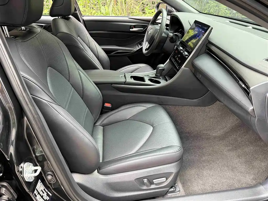 Toyota Avalon 2022 2.0L Luxury Edition фото 7