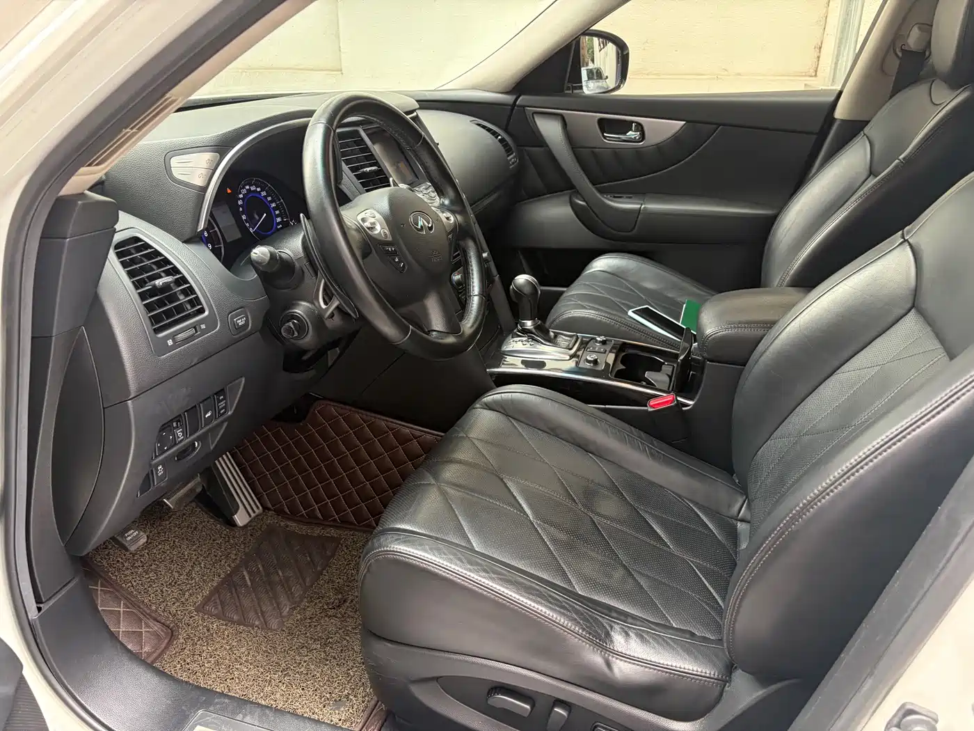 Infiniti QX70 2015 2013 3.7L Standard Edition