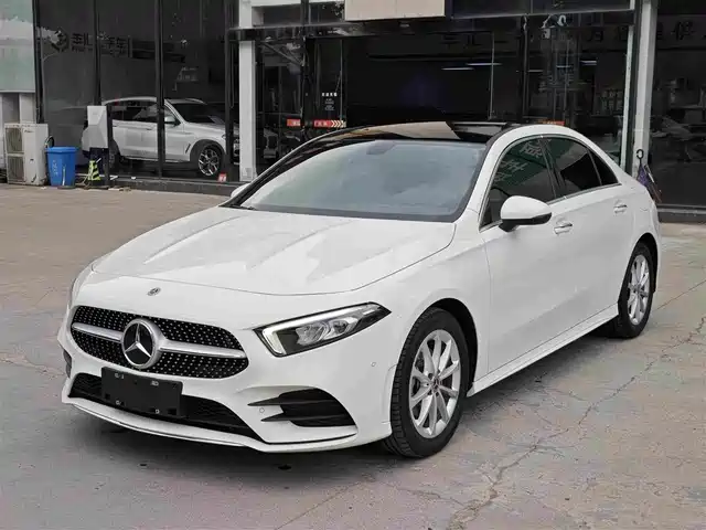 Mercedes-Benz A A 200 L, Спорт-седан Стиль