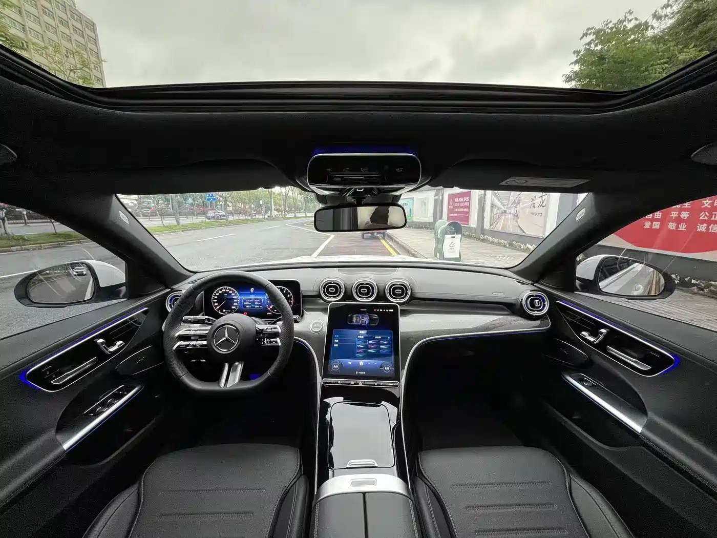 Mercedes-Benz C-Class 2025 C 260 L Sport Edition фото 8