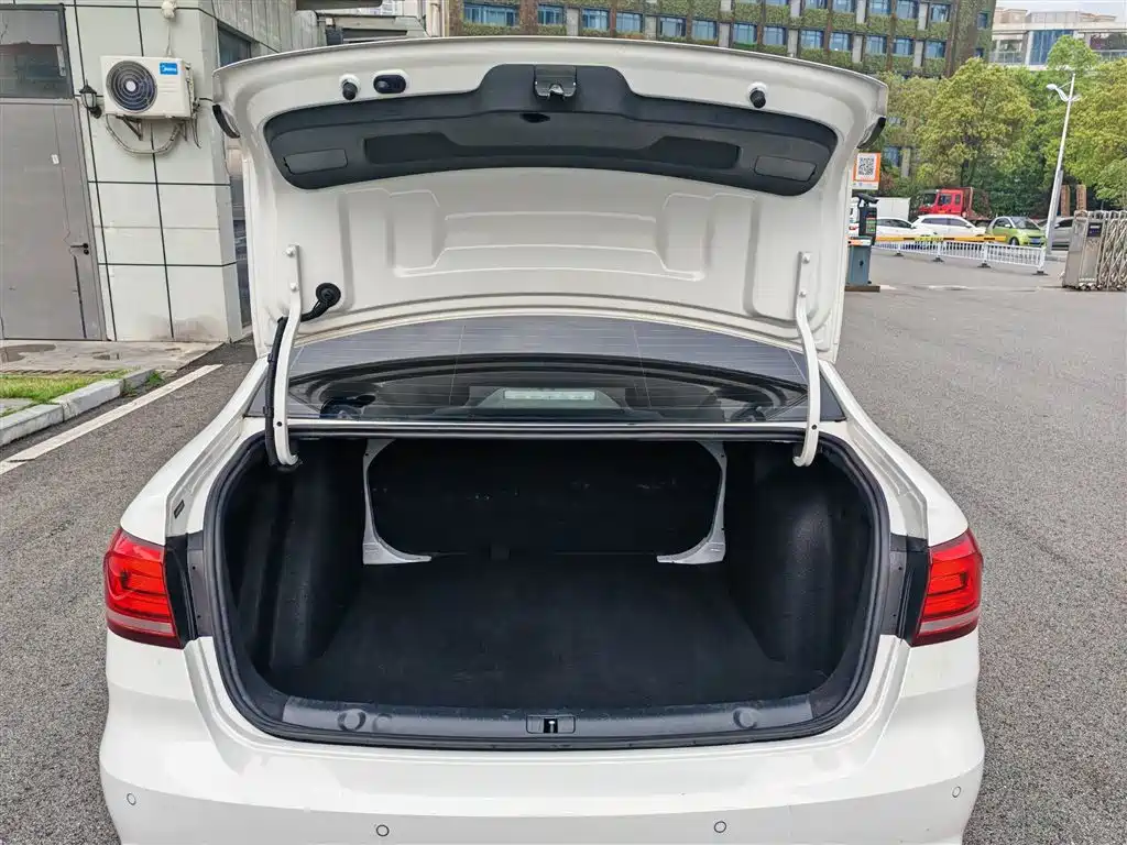 Volkswagen Lavida 2019 Lavida Start 1.5L Auto Trend (China VI) фото 10