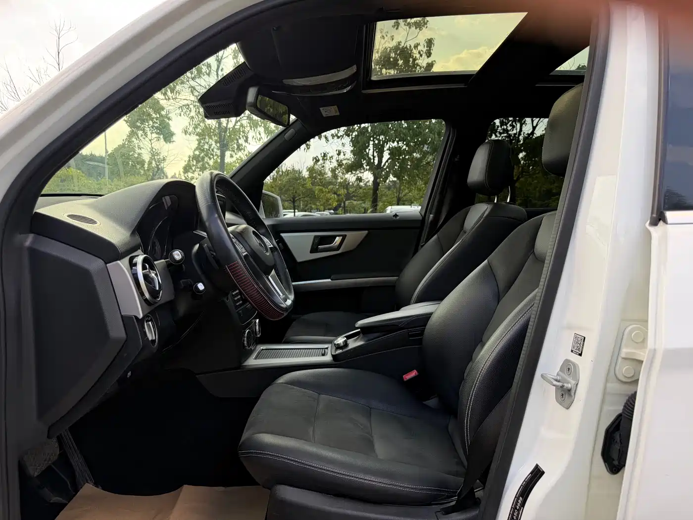 Mercedes-Benz GLK-Class 2015 GLK 260 4MATIC Fashion Ultimate Edition фото 27