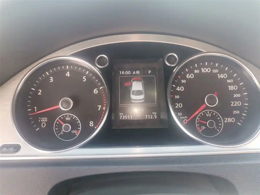 Volkswagen FAW-Volkswagen CC 2016 Model 1.8TSI Luxury фото 12