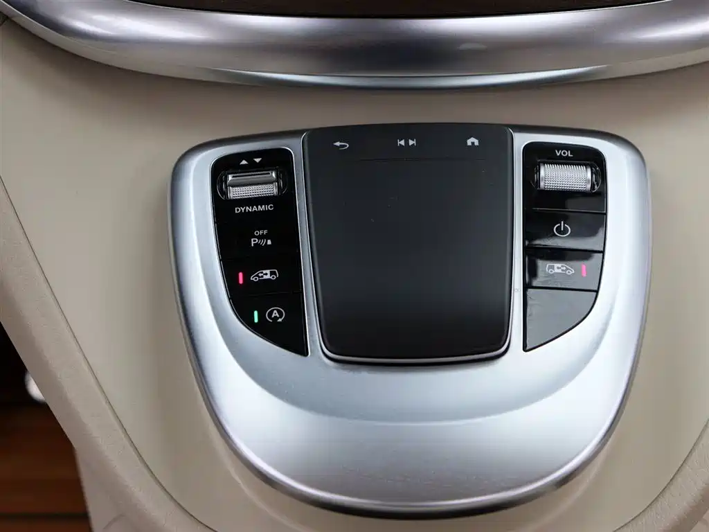 Mercedes-Benz V-Class 2020 Model V 260 L Long Wheelbase Luxury фото 19