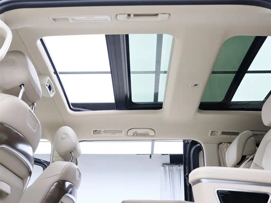 Mercedes-Benz V-Class 2020 Model V 260 L Long Wheelbase Luxury фото 9
