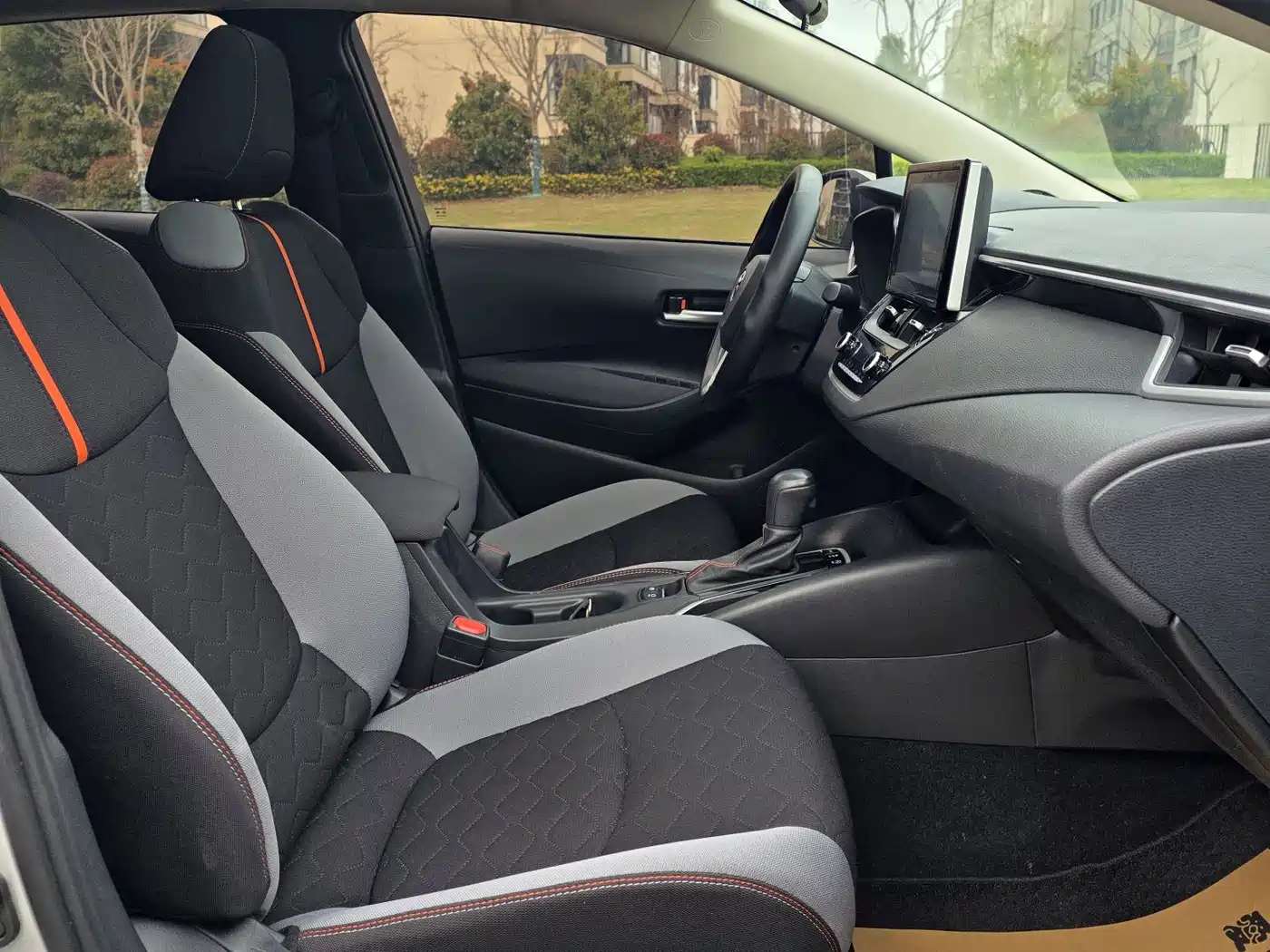 Toyota Corolla 2019 1.2T S-CVT GL-i Elite Edition фото 7