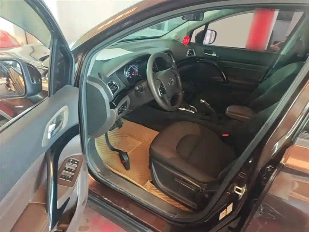 GAC Trumpchi Trumpchi GS4 2015 200T G-DCT Elite Edition фото 16