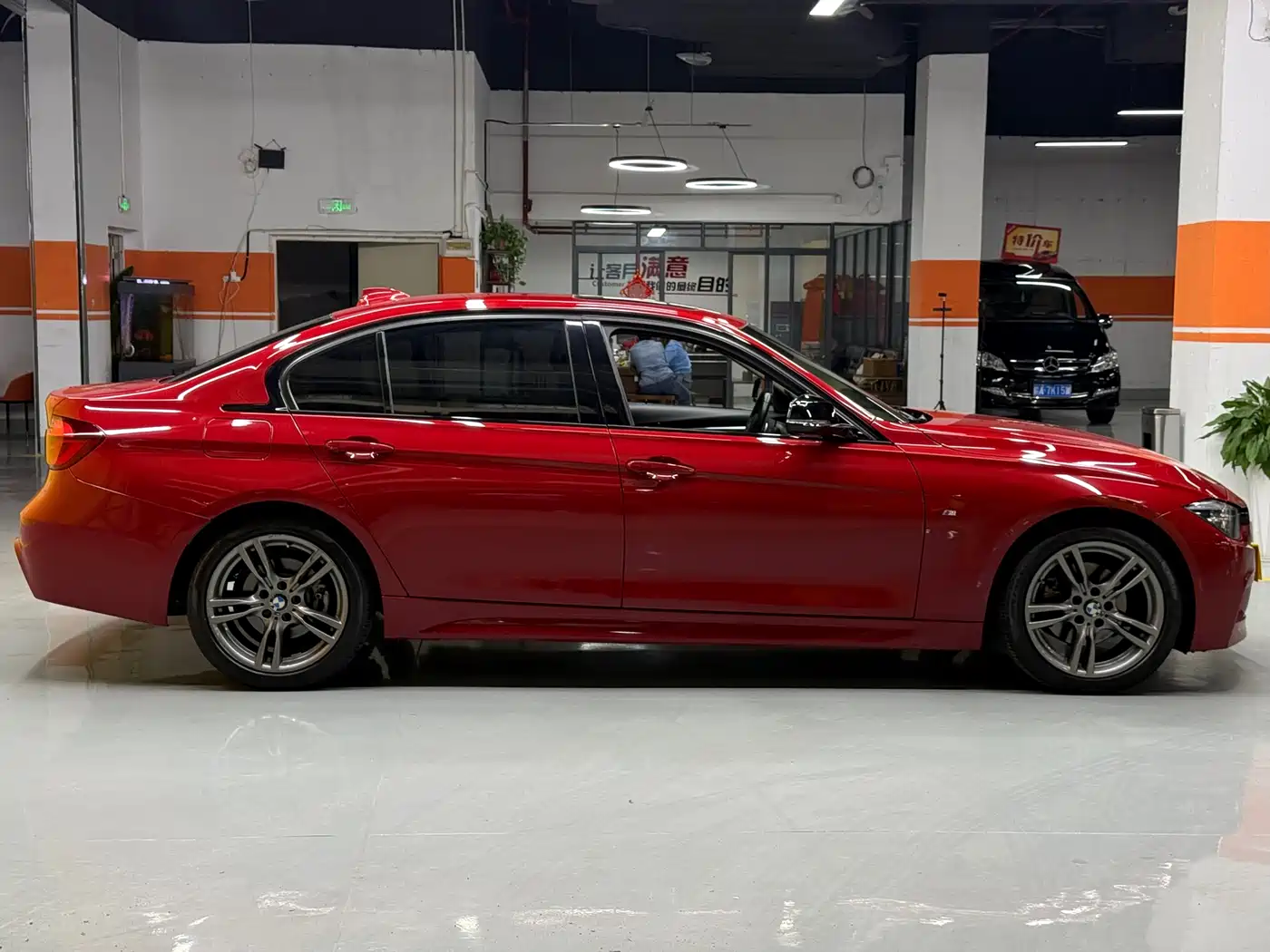 BMW 3 Series 2018 320Li Leading M Sport Package фото 8