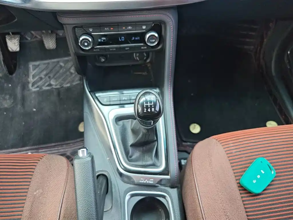 JAC Motors JAC Refine R3 2018 2018 1.6L Manual Luxury Smart