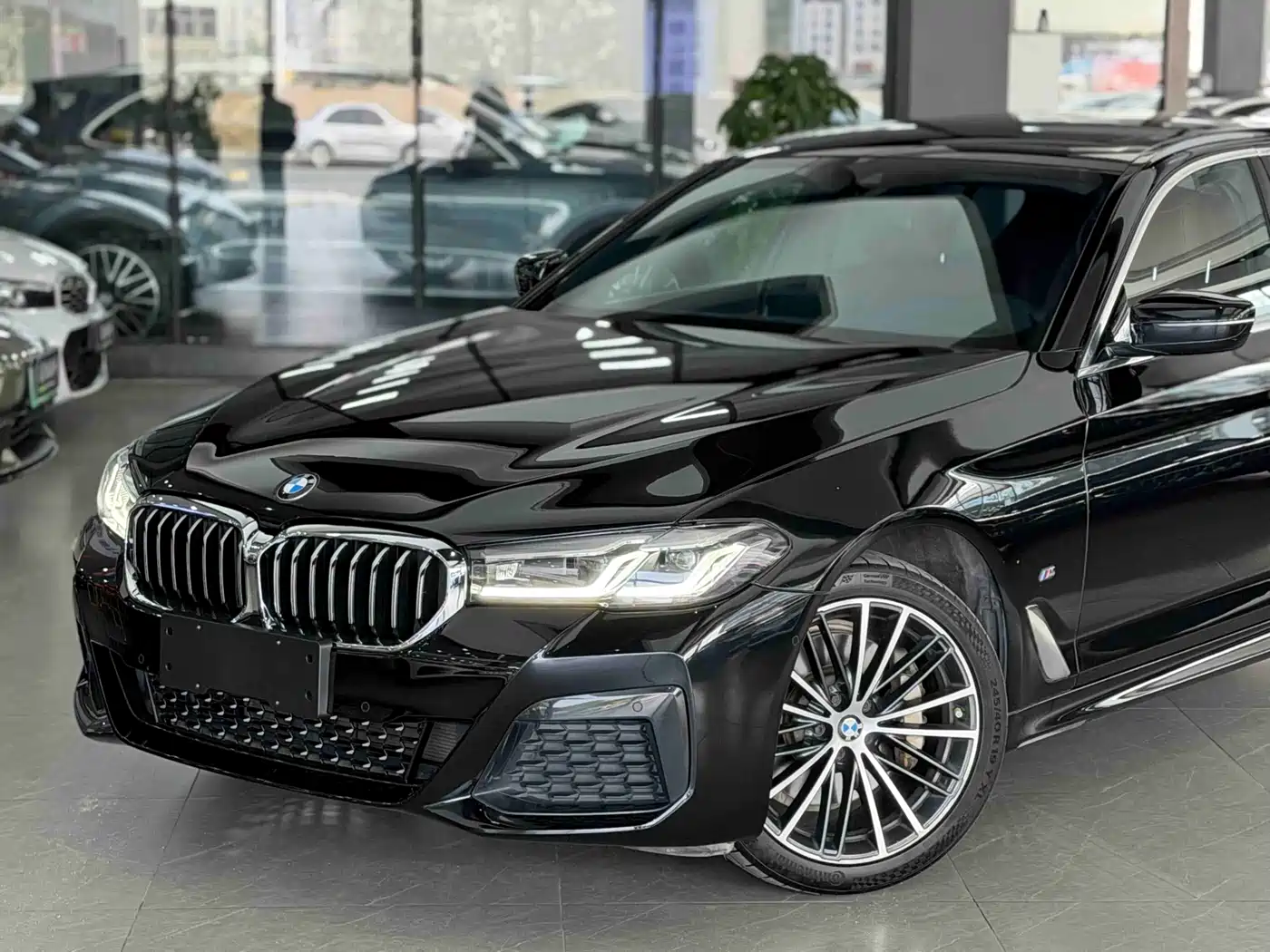 BMW 5 Series 2022 530Li Leading M Sport Package фото 14
