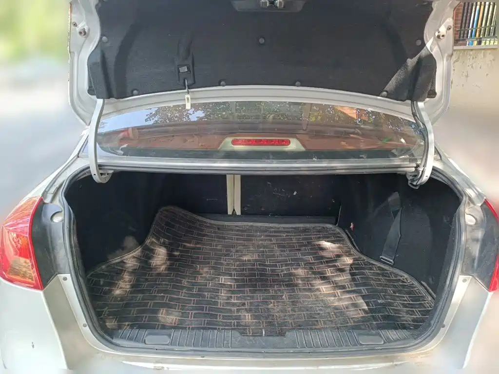 Фото 15 - Buick Excelle