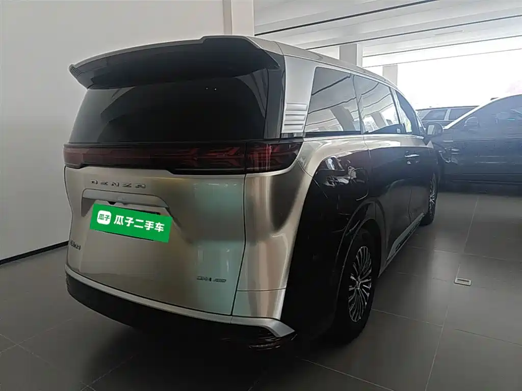 Denza D9 2024 DM-i 980 AWD Prestige фото 7