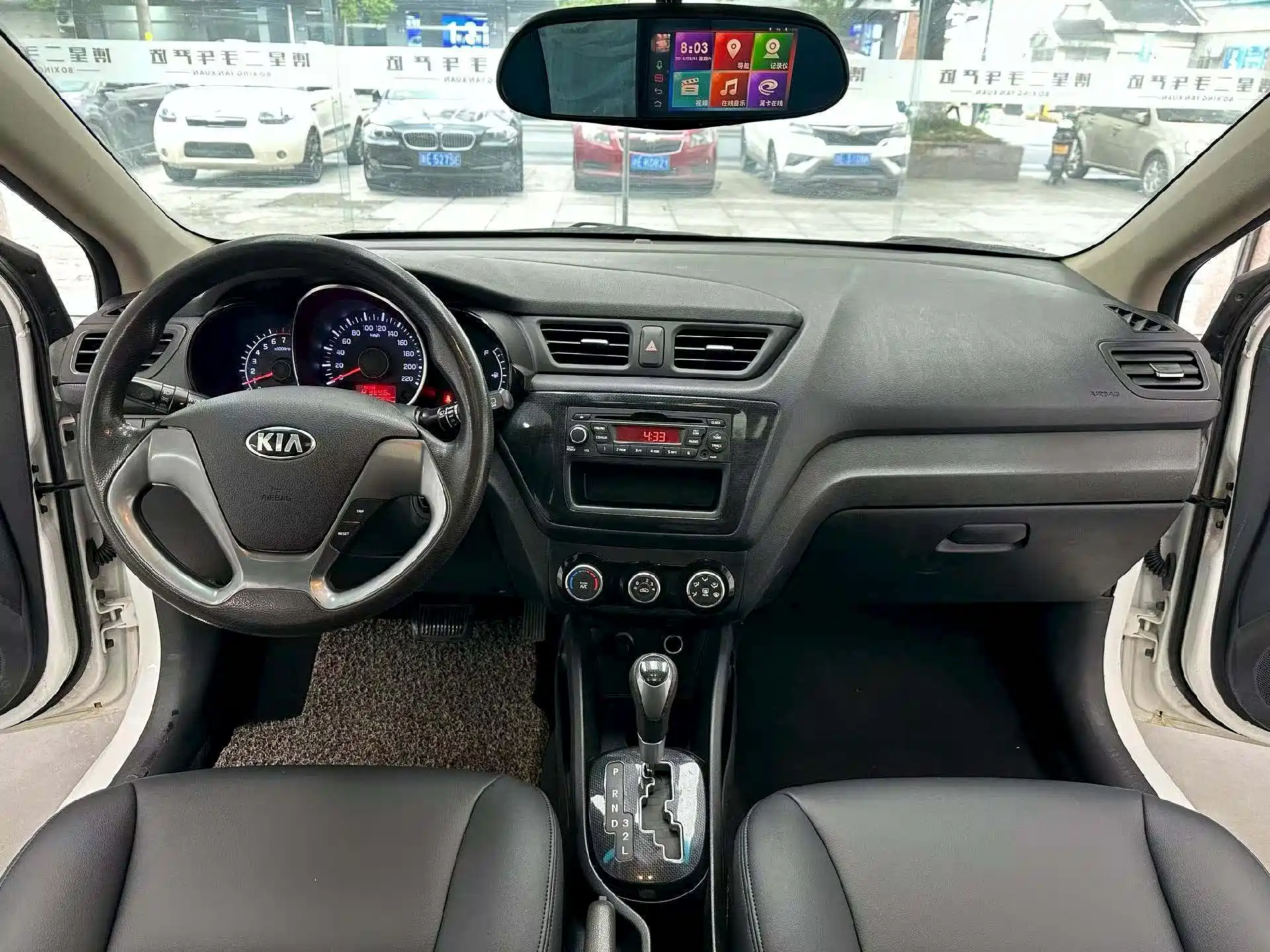 Photo 5 - Kia K2
