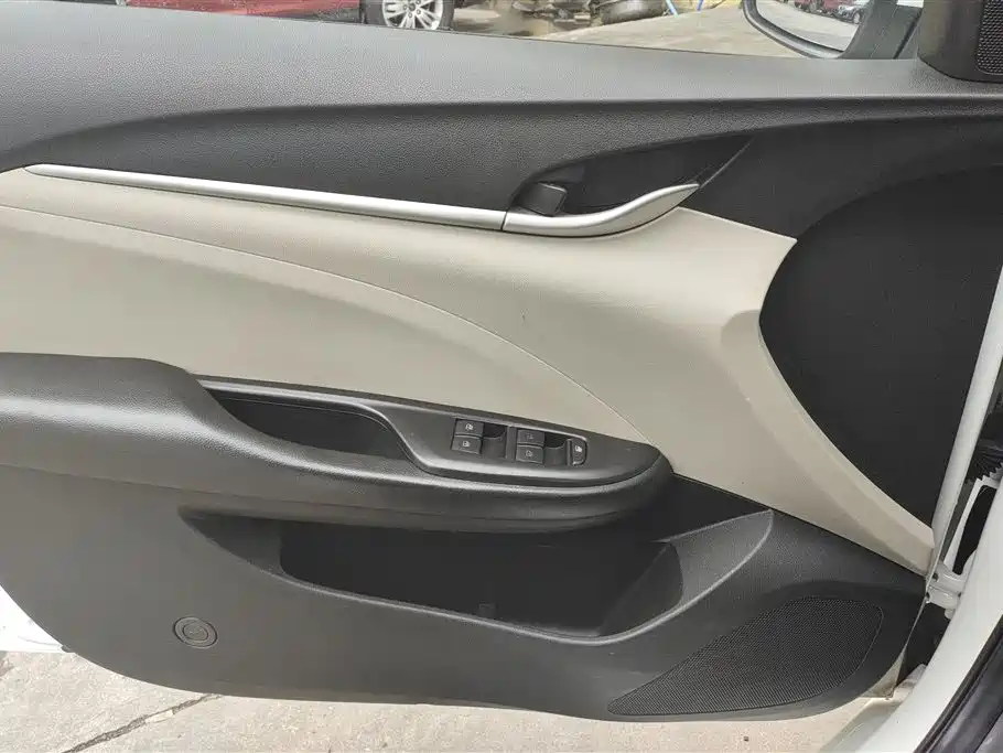 Buick Excelle 2015 15N Automatic Elite фото 7