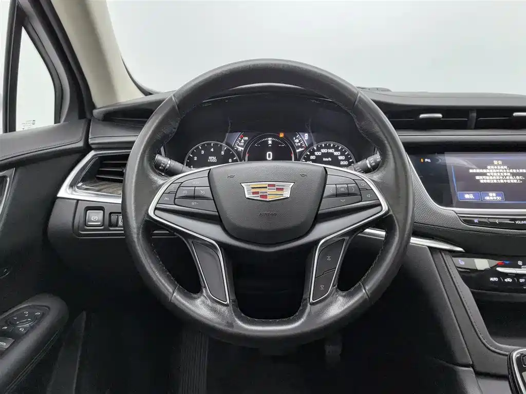 Cadillac XT5 2018 25T Luxury фото 11