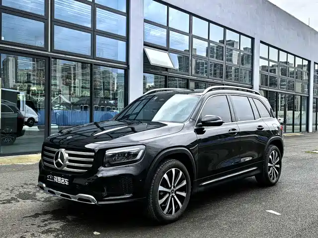 Mercedes-Benz GLB 2025 Model GLB 220 Fashion Style