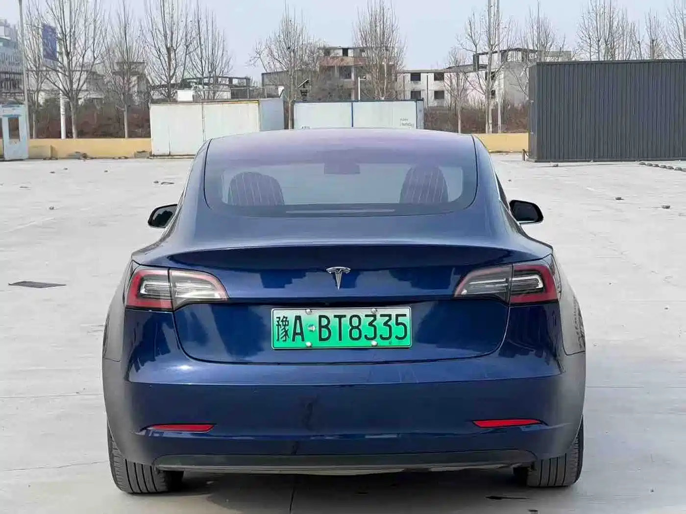 TESLA MODEL 3