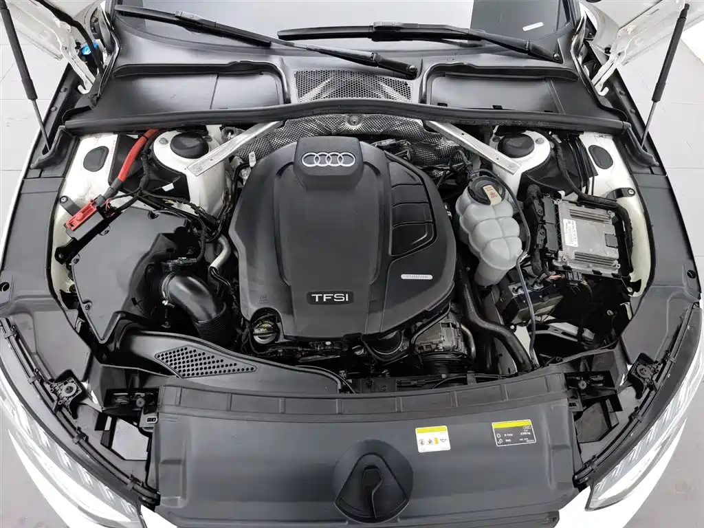 Audi A4L 2020 40 TFSI Fashion Dynamic Edition фото 6