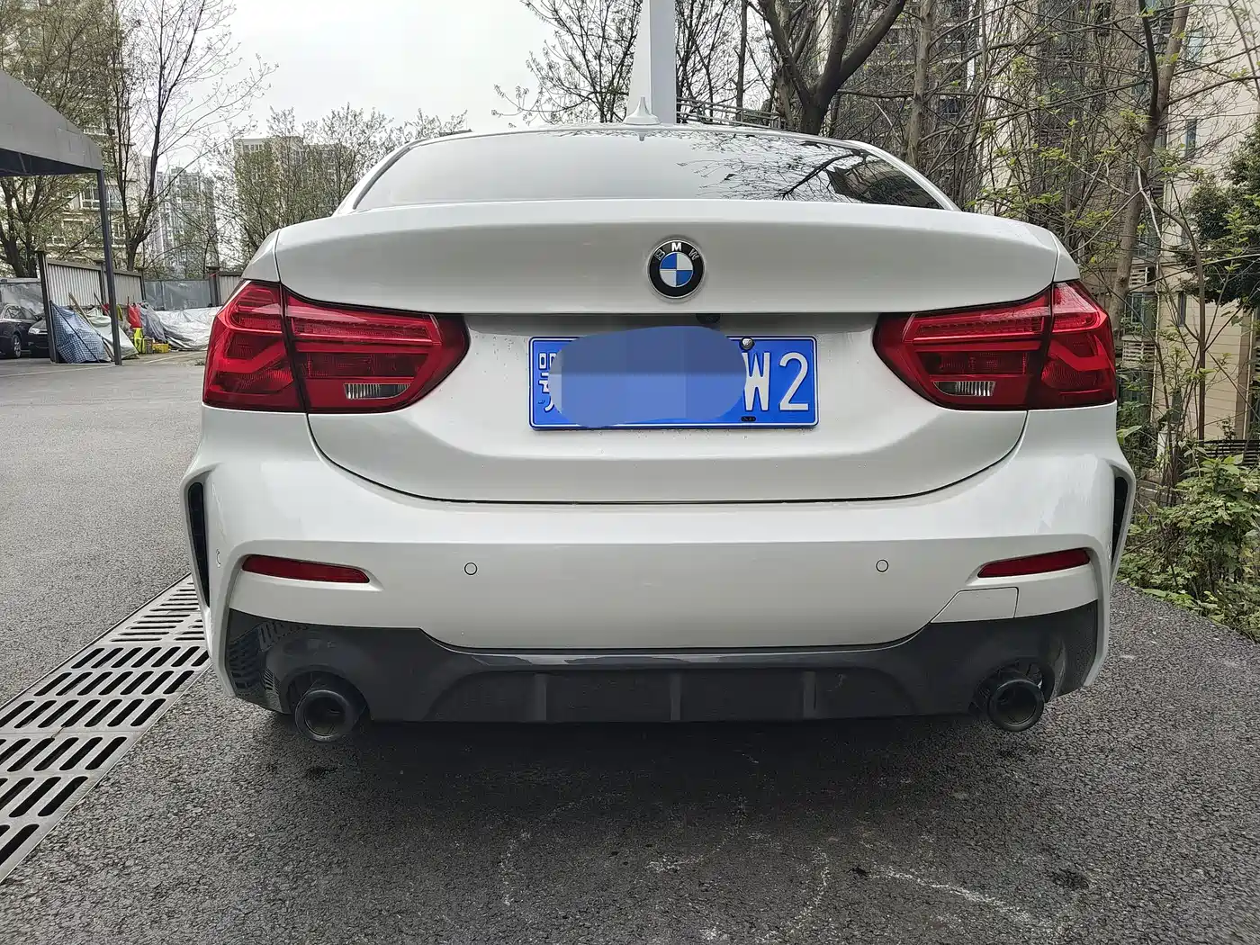 BMW 1 Series 2022 120i M Sport Shadow Edition фото 5