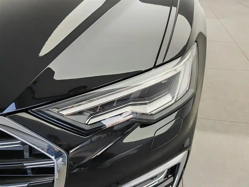 Audi A6L 2023 40 TFSI Luxury Dynamic фото 7